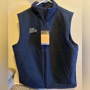 Men’s The North Face Vest Specialty Tres Agaves Size Medium NWT